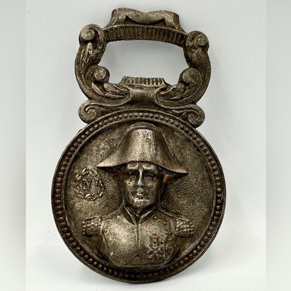 Vintage 3D Metal Bottle Opener : Napoleon  - Eiffel Tower Souvenir De Paris - Picture 1 of 6